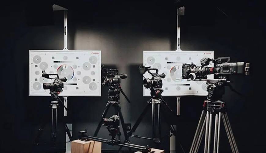 高端定制VS流水线生产｜看专业库车县产品视频拍摄公司如何拉开差距